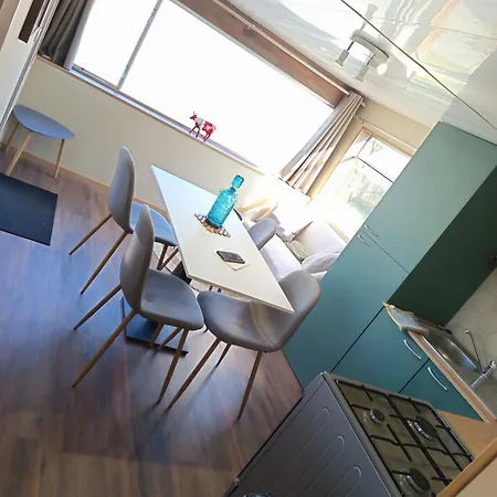 Mobil-home Renove Confort, Terrasse Couverte, Climatisation, Arrivee Autonome Camping