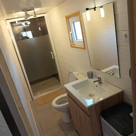 Camping Magnifique Mobil Avec Terrasse Couverte Fourmies