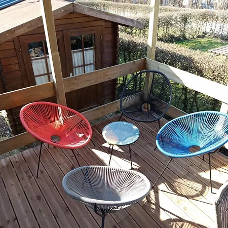 Mobil-home Renove Confort, Terrasse Couverte, Climatisation, Arrivee Autonome Kamp alanı *