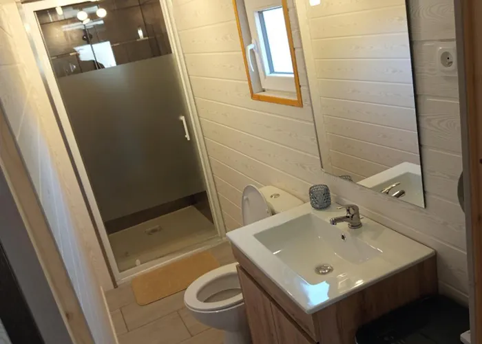 Campsite Mobil-home Renove Confort, Terrasse Couverte, Climatisation, Arrivee Autonome Fourmies